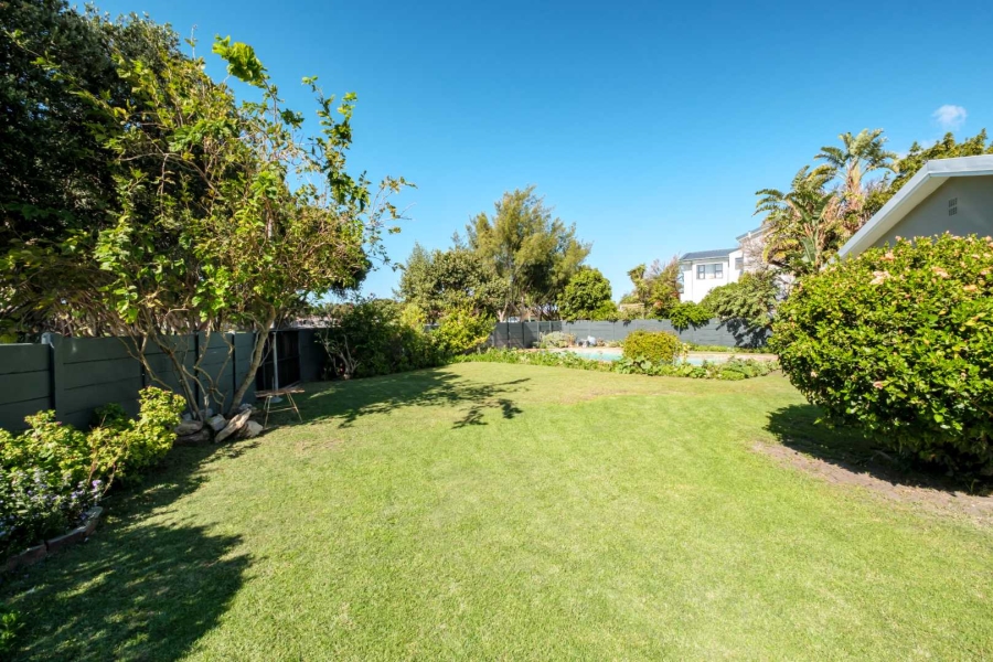 4 Bedroom Property for Sale in Kirstenhof Western Cape